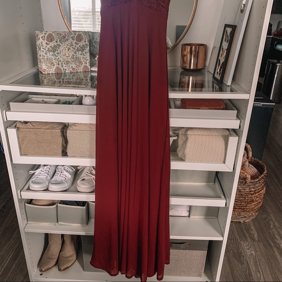 Lulu’s Madalyn Maroon/Burgundy Floral Lace Bridesmaid Formal Maxi Event Gown - Picture 9 of 16